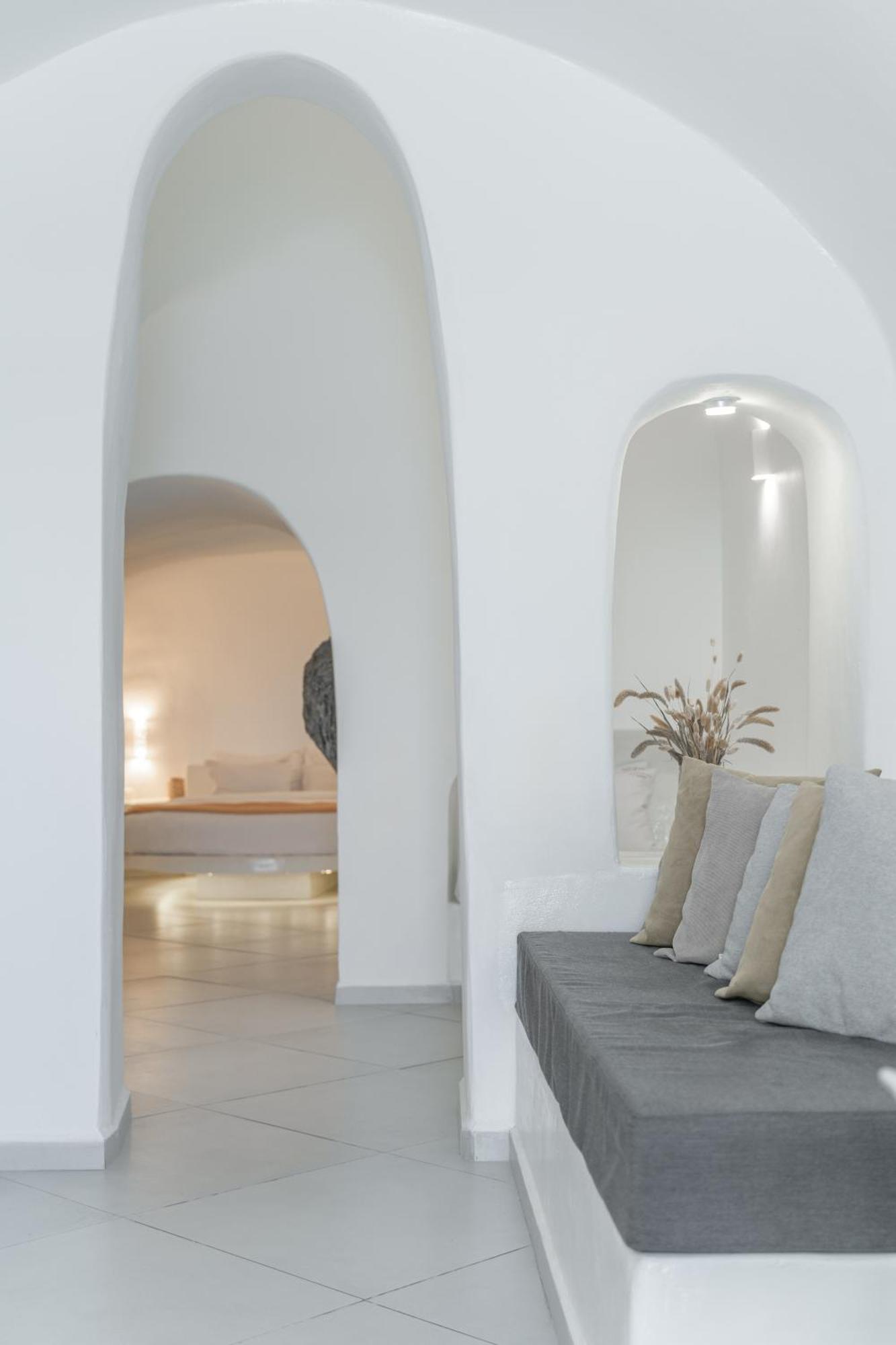 Luxus Vip Suites أويا المظهر الخارجي الصورة