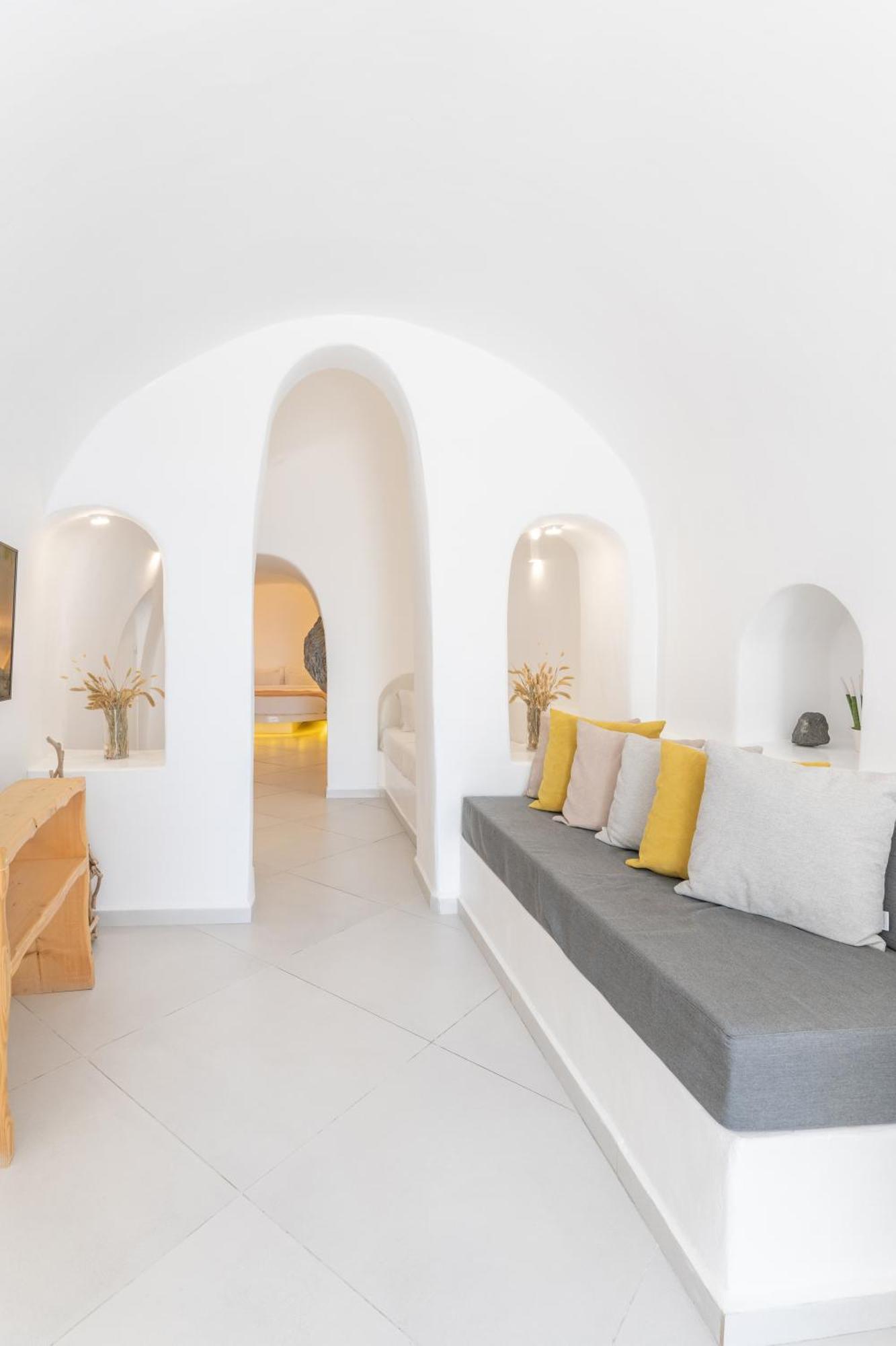 Luxus Vip Suites أويا المظهر الخارجي الصورة