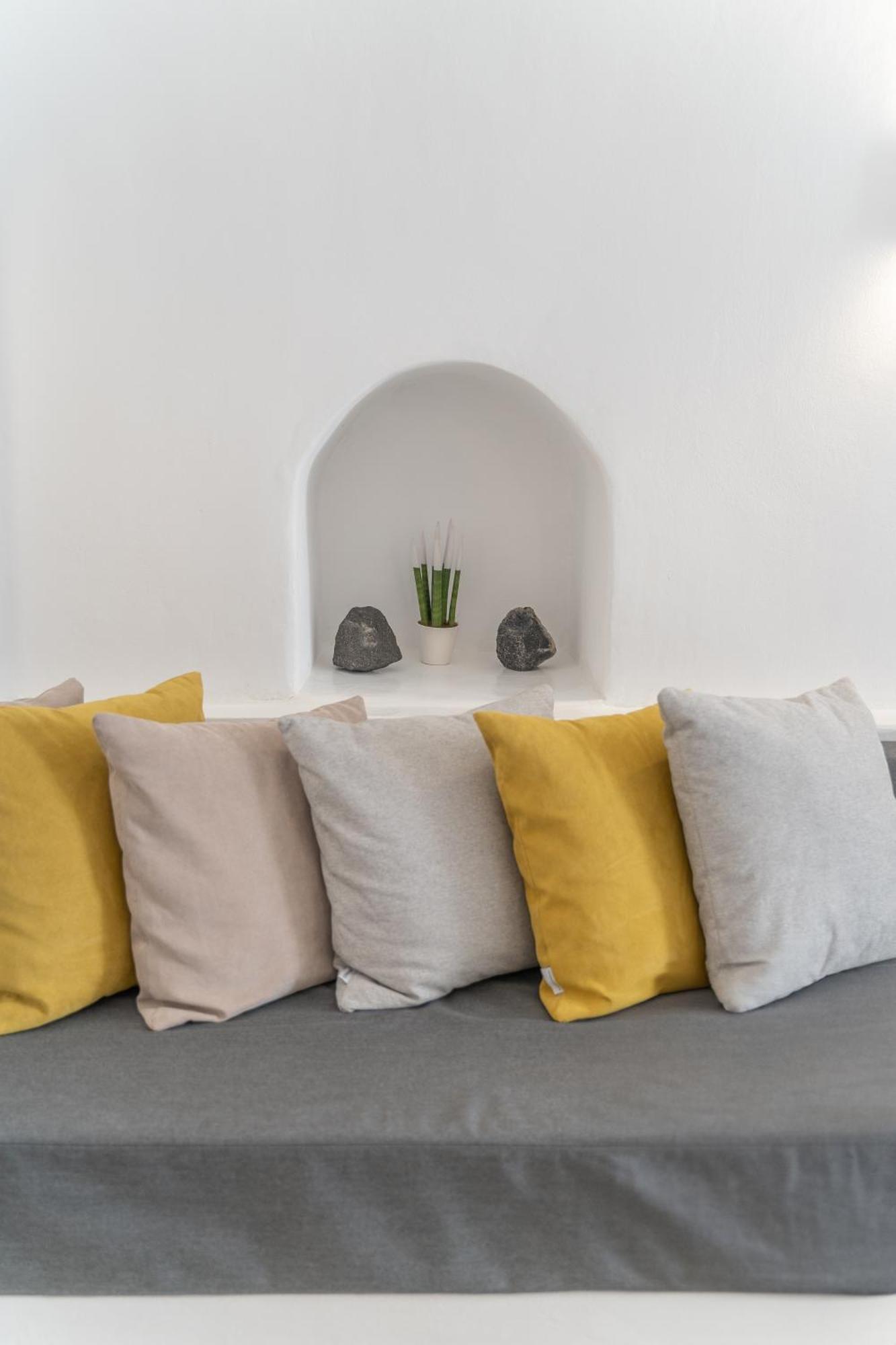 Luxus Vip Suites أويا المظهر الخارجي الصورة
